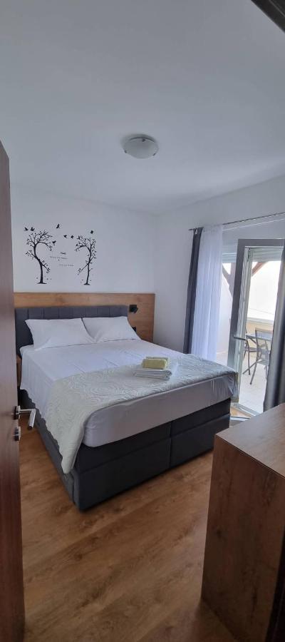 Petra Apartment *